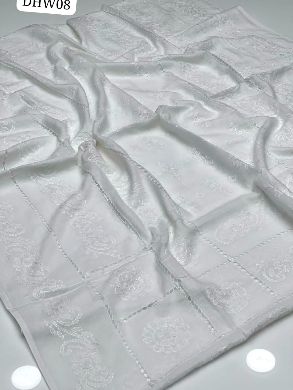 Pure Lawn Chadar Elegant And Beautiful Bhawalpuri Hand Made Tarkashi Chadar