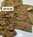 Khadder computer embroidery 🪡 bench boti gall shirt with plan trouser along bench boti gall style Dupatta 3pcs Dress